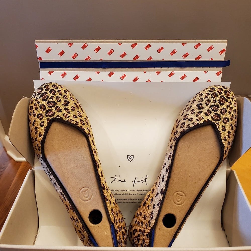 Rothy's lightly worn like new size 8.5 original box & packing
